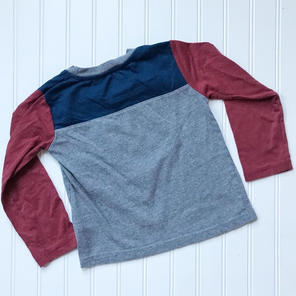 •DC Comics• Superman tee - Picture 3 of 4